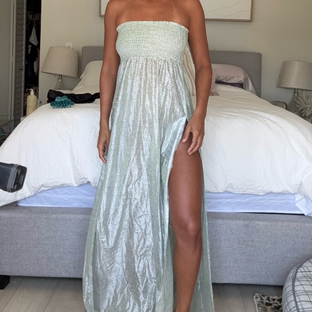 BRAND NEW KURT GEIGER BEACH COVERUP